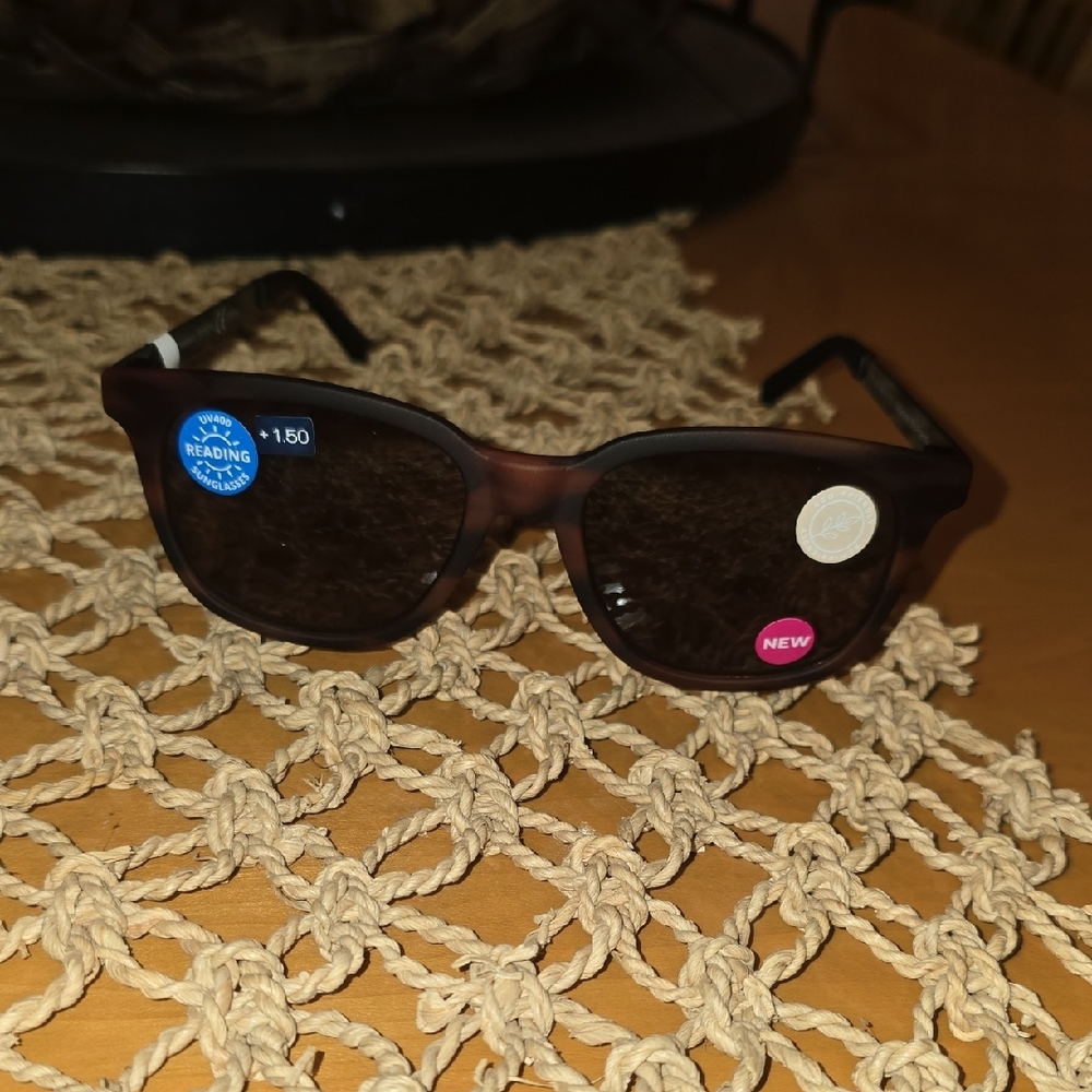 BRAND NEW PEEPERS WOMEN'S ON PAR READER SUNGLASSES +1.50